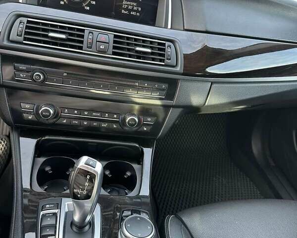 Серый БМВ 5 Серия, объемом двигателя 2 л и пробегом 182 тыс. км за 19999 $, фото 15 на Automoto.ua