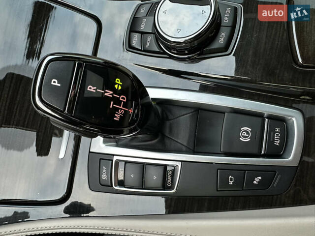 Серый БМВ 5 Серия, объемом двигателя 3 л и пробегом 65 тыс. км за 25500 $, фото 43 на Automoto.ua