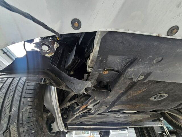 Сірий БМВ 5 Серія, об'ємом двигуна 2 л та пробігом 99 тис. км за 13600 $, фото 33 на Automoto.ua