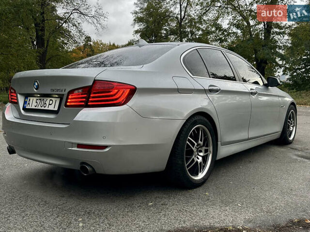 Серый БМВ 5 Серия, объемом двигателя 3 л и пробегом 185 тыс. км за 15000 $, фото 13 на Automoto.ua