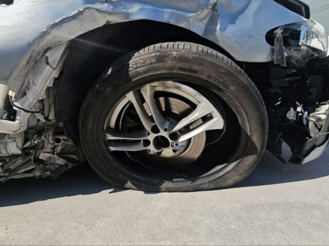 Сірий БМВ 5 Серія, об'ємом двигуна 2 л та пробігом 99 тис. км за 13600 $, фото 38 на Automoto.ua