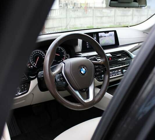 Серый БМВ 5 Серия, объемом двигателя 2.99 л и пробегом 138 тыс. км за 34500 $, фото 18 на Automoto.ua