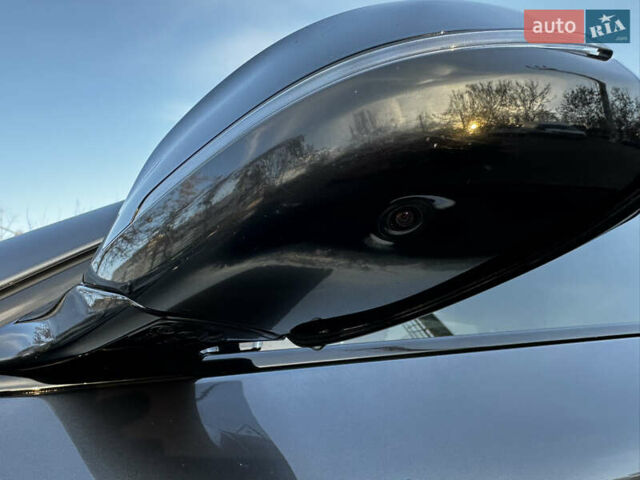 Серый БМВ 5 Серия, объемом двигателя 3 л и пробегом 65 тыс. км за 25500 $, фото 48 на Automoto.ua