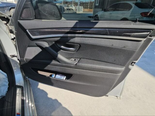 Сірий БМВ 5 Серія, об'ємом двигуна 2 л та пробігом 99 тис. км за 13600 $, фото 39 на Automoto.ua