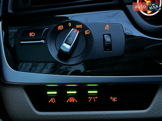 Серый БМВ 5 Серия, объемом двигателя 3 л и пробегом 65 тыс. км за 25500 $, фото 54 на Automoto.ua