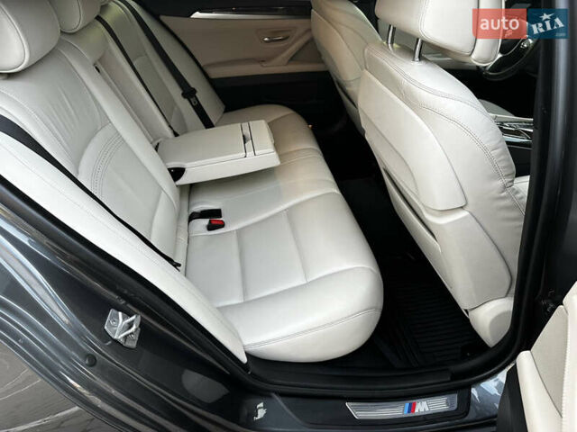 Серый БМВ 5 Серия, объемом двигателя 3 л и пробегом 65 тыс. км за 25500 $, фото 15 на Automoto.ua