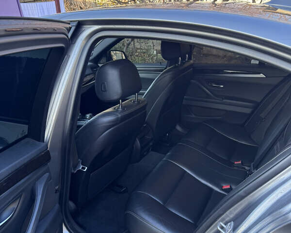 Серый БМВ 5 Серия, объемом двигателя 2.98 л и пробегом 161 тыс. км за 19500 $, фото 6 на Automoto.ua