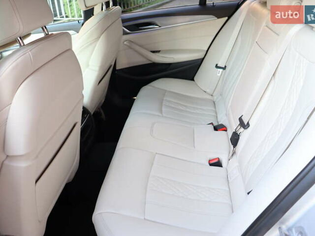 Серый БМВ 5 Серия, объемом двигателя 2.99 л и пробегом 152 тыс. км за 42900 $, фото 46 на Automoto.ua