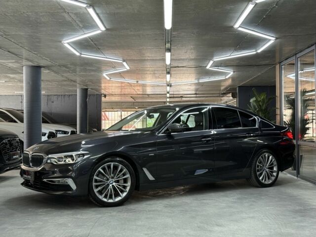 Серый БМВ 5 Серия, объемом двигателя 3 л и пробегом 164 тыс. км за 36900 $, фото 6 на Automoto.ua