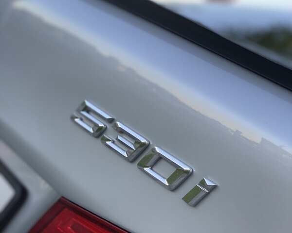 Серый БМВ 5 Серия, объемом двигателя 2 л и пробегом 119 тыс. км за 28500 $, фото 9 на Automoto.ua