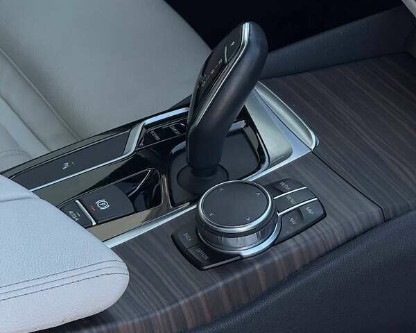 Серый БМВ 5 Серия, объемом двигателя 2 л и пробегом 97 тыс. км за 27500 $, фото 14 на Automoto.ua