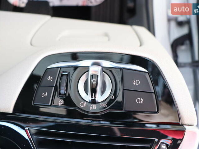 Серый БМВ 5 Серия, объемом двигателя 2.99 л и пробегом 152 тыс. км за 42900 $, фото 18 на Automoto.ua