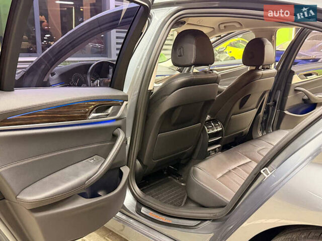 Серый БМВ 5 Серия, объемом двигателя 2 л и пробегом 131 тыс. км за 24000 $, фото 14 на Automoto.ua