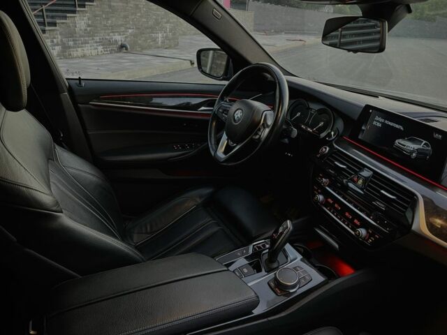 Серый БМВ 5 Серия, объемом двигателя 2 л и пробегом 121 тыс. км за 27000 $, фото 15 на Automoto.ua