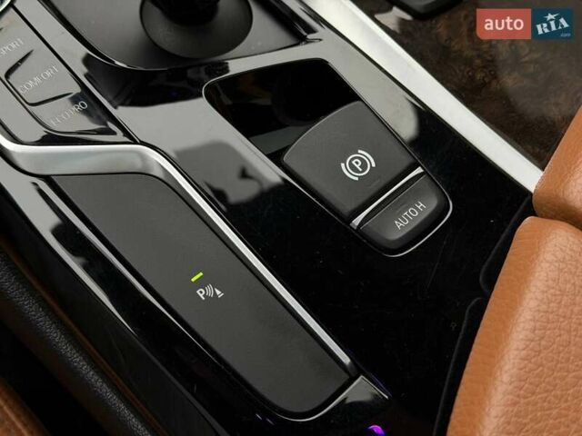 Серый БМВ 5 Серия, объемом двигателя 2 л и пробегом 127 тыс. км за 27000 $, фото 79 на Automoto.ua