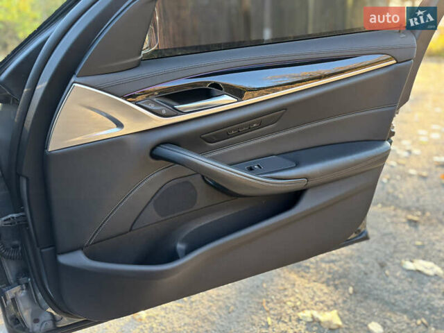 Серый БМВ 5 Серия, объемом двигателя 2 л и пробегом 298 тыс. км за 27000 $, фото 22 на Automoto.ua