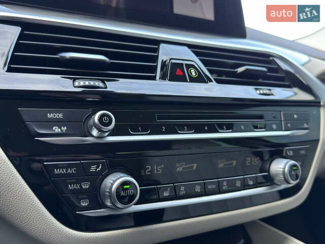 Серый БМВ 5 Серия, объемом двигателя 3 л и пробегом 254 тыс. км за 33500 $, фото 28 на Automoto.ua