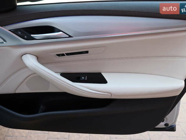 Серый БМВ 5 Серия, объемом двигателя 2.99 л и пробегом 152 тыс. км за 42900 $, фото 37 на Automoto.ua