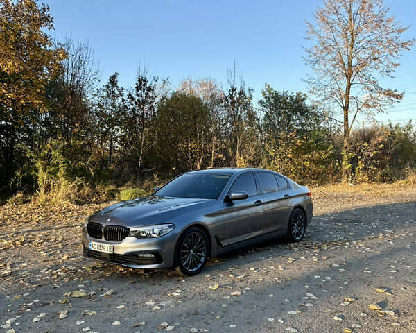 Серый БМВ 5 Серия, объемом двигателя 2 л и пробегом 298 тыс. км за 27000 $, фото 1 на Automoto.ua