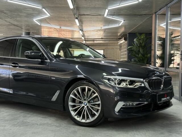 Серый БМВ 5 Серия, объемом двигателя 3 л и пробегом 164 тыс. км за 36900 $, фото 3 на Automoto.ua