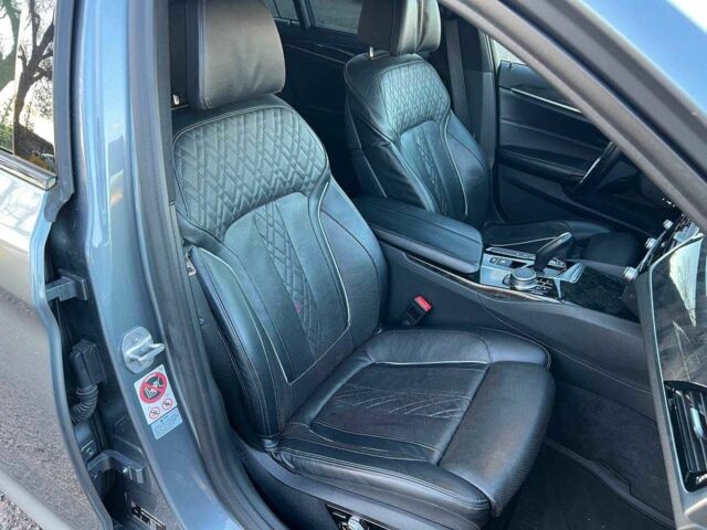 БМВ 5 Серия 2017 в Киеве на Automoto.ua Серый БМВ 5 Серия, объемом двигателя 3 л и пробегом 195 тыс. км за 24700 $, фото 11 на Automoto.ua