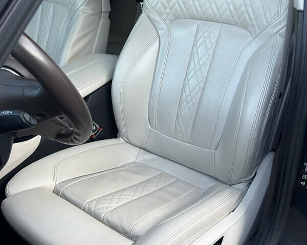 Серый БМВ 5 Серия, объемом двигателя 3 л и пробегом 254 тыс. км за 33500 $, фото 12 на Automoto.ua