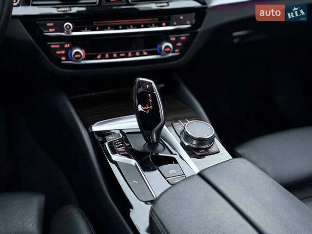 Серый БМВ 5 Серия, объемом двигателя 2 л и пробегом 180 тыс. км за 26999 $, фото 15 на Automoto.ua