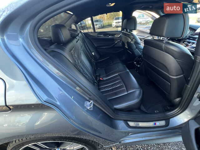 Серый БМВ 5 Серия, объемом двигателя 2.99 л и пробегом 195 тыс. км за 32300 $, фото 23 на Automoto.ua