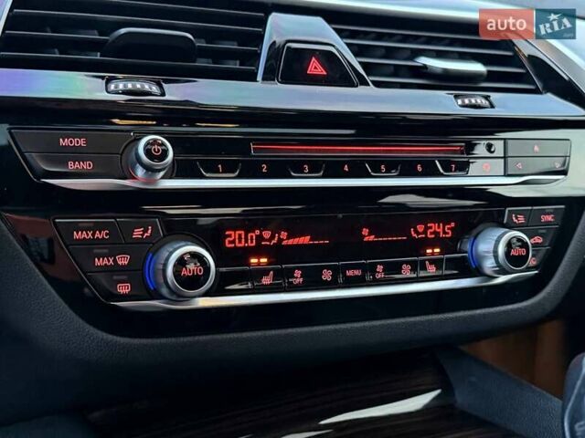 Сірий БМВ 5 Серія, об'ємом двигуна 2 л та пробігом 92 тис. км за 28500 $, фото 32 на Automoto.ua