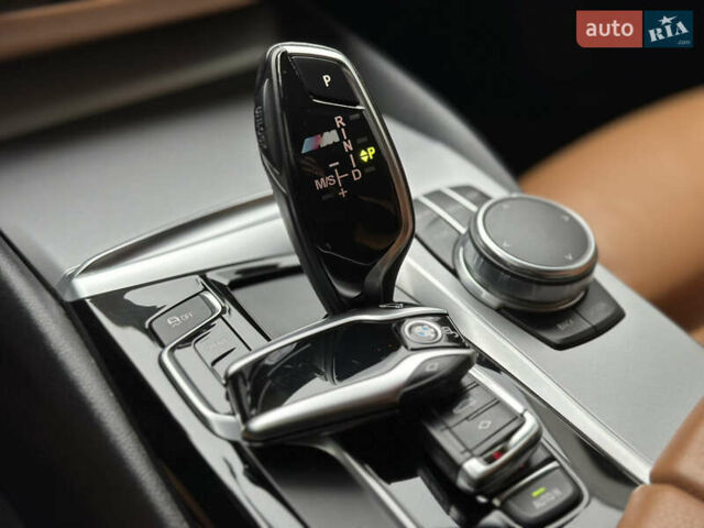 Сірий БМВ 5 Серія, об'ємом двигуна 2 л та пробігом 234 тис. км за 24999 $, фото 33 на Automoto.ua