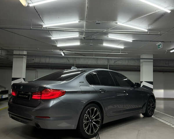 Сірий БМВ 5 Серія, об'ємом двигуна 2 л та пробігом 69 тис. км за 28500 $, фото 6 на Automoto.ua