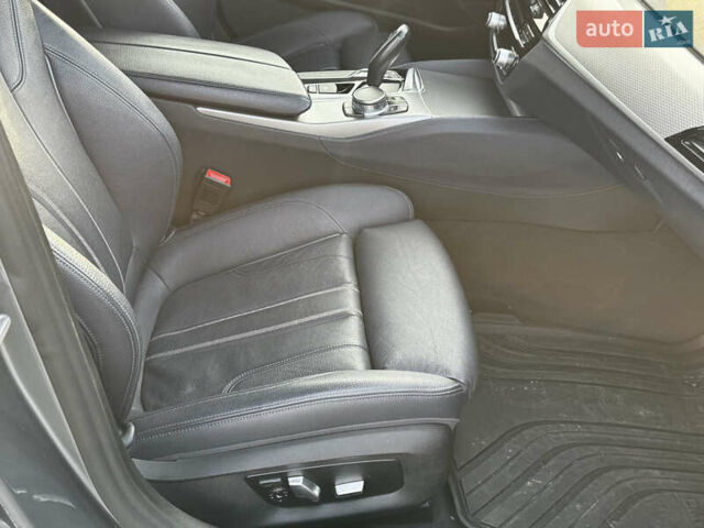 Серый БМВ 5 Серия, объемом двигателя 3 л и пробегом 91 тыс. км за 33900 $, фото 12 на Automoto.ua