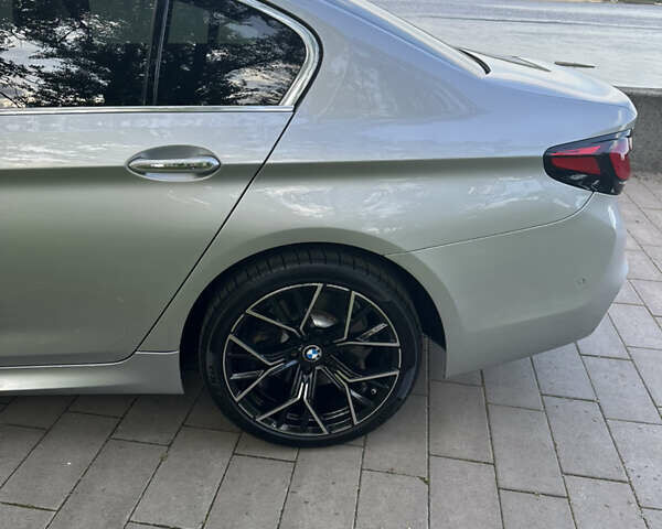 Серый БМВ 5 Серия, объемом двигателя 3 л и пробегом 160 тыс. км за 33500 $, фото 7 на Automoto.ua