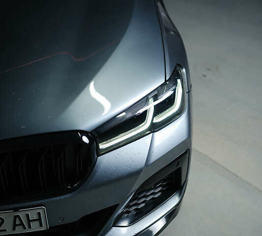 Серый БМВ 5 Серия, объемом двигателя 3 л и пробегом 150 тыс. км за 37500 $, фото 2 на Automoto.ua