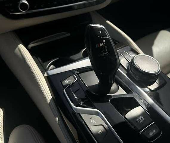 Серый БМВ 5 Серия, объемом двигателя 3 л и пробегом 120 тыс. км за 25000 $, фото 11 на Automoto.ua