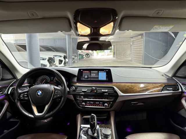 Серый БМВ 5 Серия, объемом двигателя 3 л и пробегом 164 тыс. км за 36900 $, фото 19 на Automoto.ua