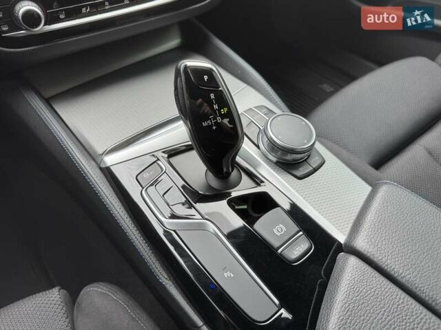 Серый БМВ 5 Серия, объемом двигателя 2 л и пробегом 118 тыс. км за 29500 $, фото 32 на Automoto.ua