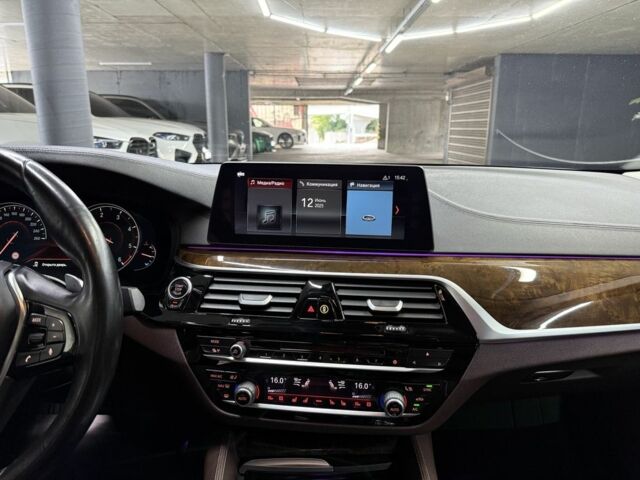 Серый БМВ 5 Серия, объемом двигателя 3 л и пробегом 164 тыс. км за 36900 $, фото 20 на Automoto.ua