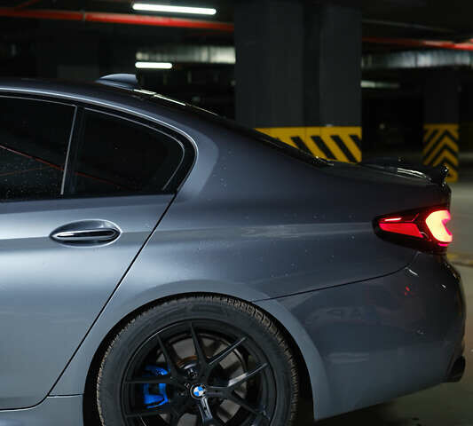 Серый БМВ 5 Серия, объемом двигателя 3 л и пробегом 150 тыс. км за 37500 $, фото 7 на Automoto.ua