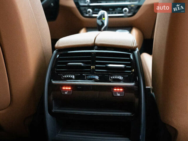 Серый БМВ 5 Серия, объемом двигателя 2 л и пробегом 121 тыс. км за 28900 $, фото 41 на Automoto.ua