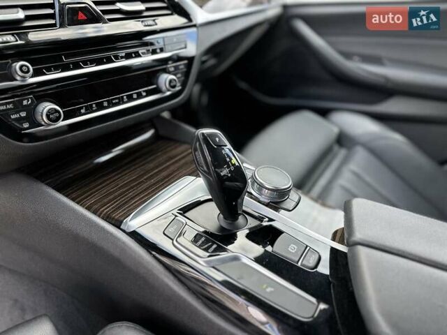 Сірий БМВ 5 Серія, об'ємом двигуна 2 л та пробігом 94 тис. км за 28999 $, фото 26 на Automoto.ua