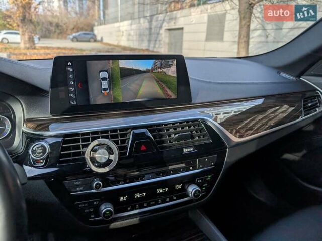 Серый БМВ 5 Серия, объемом двигателя 3 л и пробегом 139 тыс. км за 36600 $, фото 13 на Automoto.ua