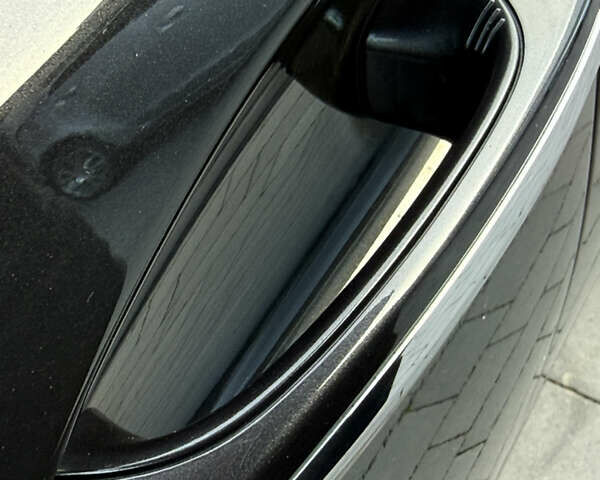 Серый БМВ 5 Серия, объемом двигателя 3 л и пробегом 254 тыс. км за 33500 $, фото 84 на Automoto.ua