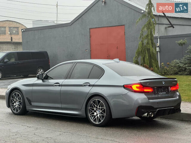 Серый БМВ 5 Серия, объемом двигателя 3 л и пробегом 120 тыс. км за 34900 $, фото 4 на Automoto.ua