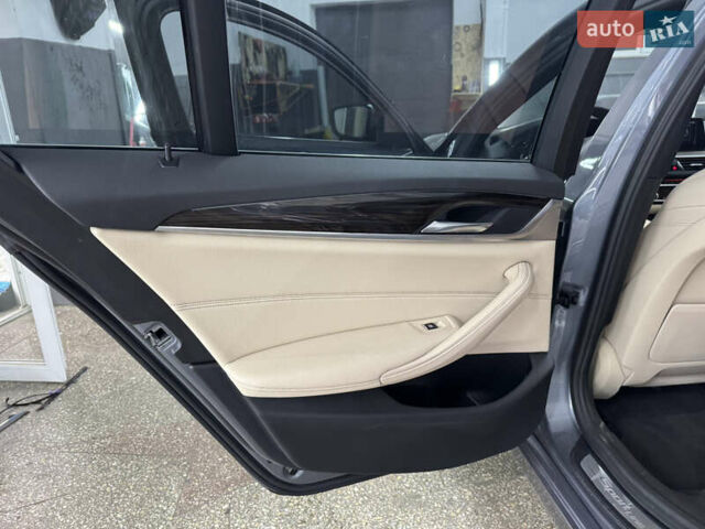 Серый БМВ 5 Серия, объемом двигателя 2 л и пробегом 194 тыс. км за 24900 $, фото 29 на Automoto.ua