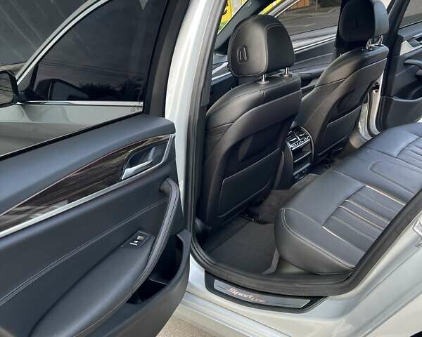 Сірий БМВ 5 Серія, об'ємом двигуна 2 л та пробігом 100 тис. км за 28500 $, фото 23 на Automoto.ua