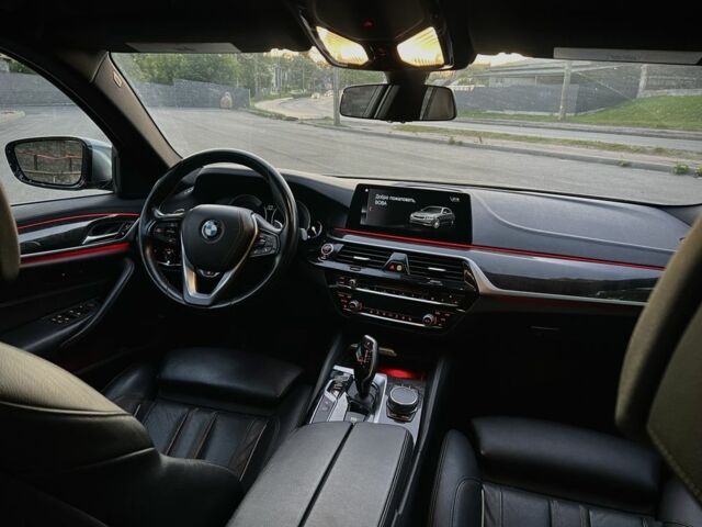 Серый БМВ 5 Серия, объемом двигателя 2 л и пробегом 121 тыс. км за 27000 $, фото 10 на Automoto.ua