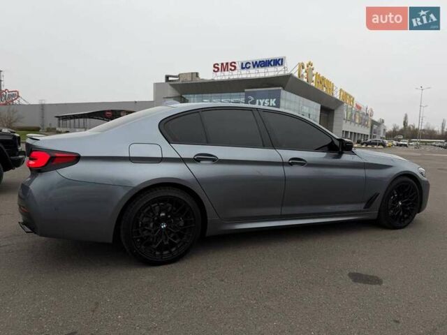 Серый БМВ 5 Серия, объемом двигателя 2 л и пробегом 127 тыс. км за 27000 $, фото 28 на Automoto.ua