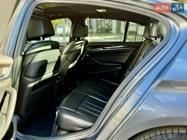 Серый БМВ 5 Серия, объемом двигателя 3 л и пробегом 93 тыс. км за 33500 $, фото 17 на Automoto.ua