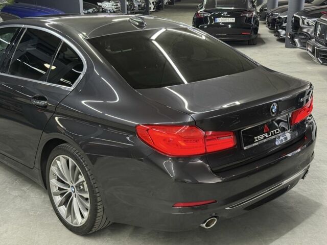 Серый БМВ 5 Серия, объемом двигателя 3 л и пробегом 164 тыс. км за 36900 $, фото 13 на Automoto.ua